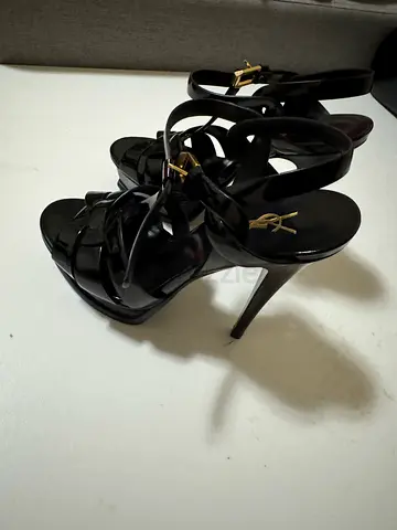 Elegant Ysl original Saint Laurent Black Heels