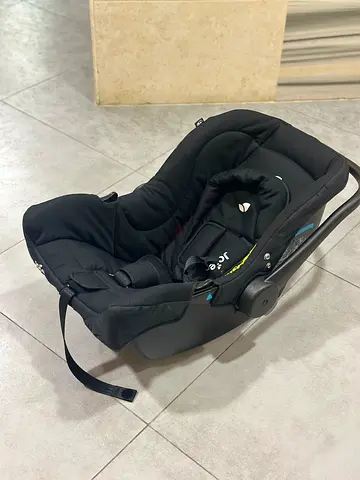Amazing Infant Car Seat! Perfect Condition (Cash Only)
