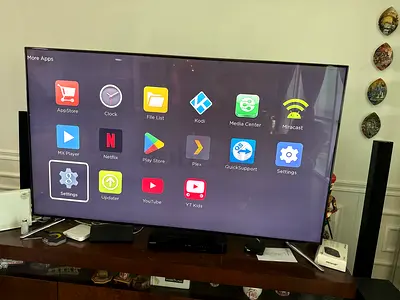 75” Smart Samsung LED TV