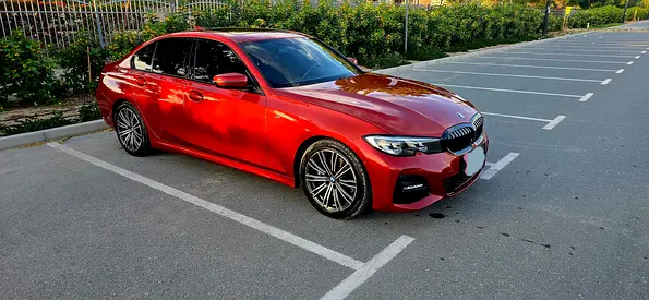 2019 BMW 330i. GCC spec. Rare color - original paint