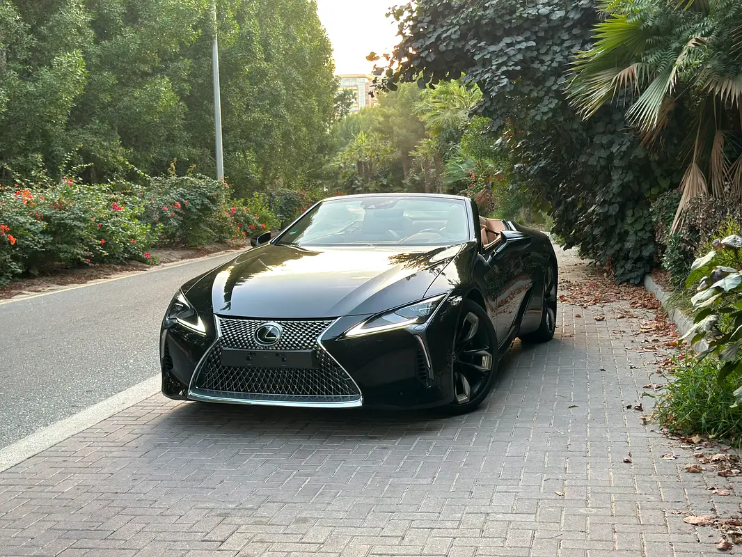 Lexus LC-Series 2024 — photo 1 of 20