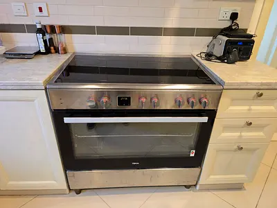 Teka 5 hobs Electric ceramic cooker 90cm same like new