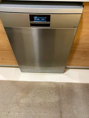 Siemens latest model IQ700 dishwasher 13plates capicty neat and clean