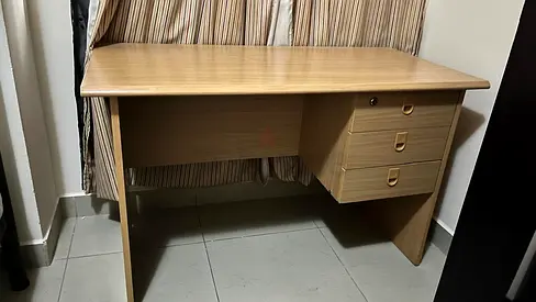 Computer table
