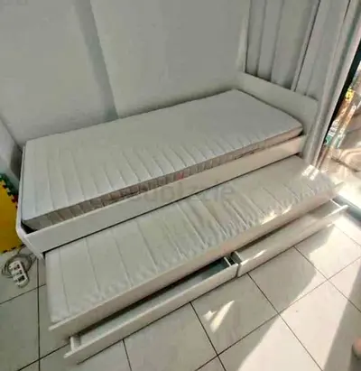 Slakt bed under bed with 2 Ikea mattresses and 2 storage drawers