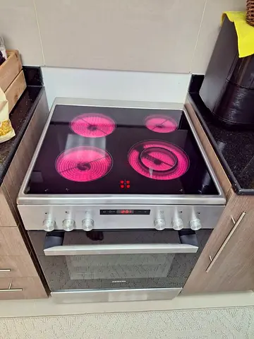 Siemens new model electric cooking range ceramic 60/60 size Modern Electric Stove free delivery inst