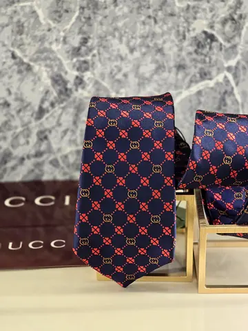 Stylish Gucci Tie for Formal Occasions