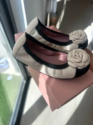 Pretty Ballerinas size 28 150dhs