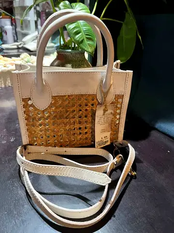 Stylish White And Gold Handbag (Handmade)