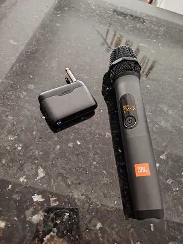 JBL Wireless Microphone for Home Audio