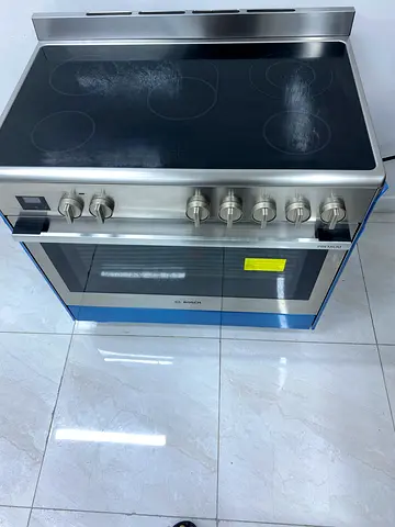 Bosch series 8 free standing 5  eyes electric cooker made Italy