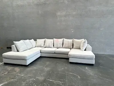 Selling the one brand Kingston Ushape sofa