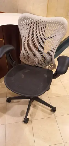 Herman Miller Mirra Ergomanic Chairs For Selling