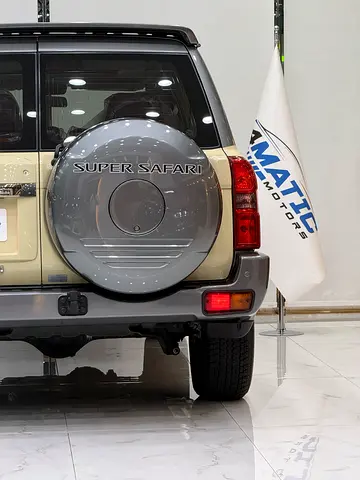 Nissan Patrol Super Safari, миниатюра 10