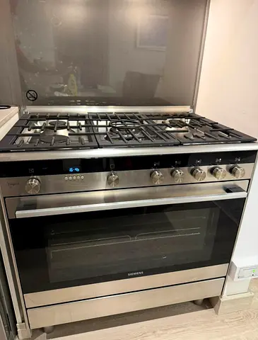 IQ700 top gas with electric oven stove 90-60cm freestanding
