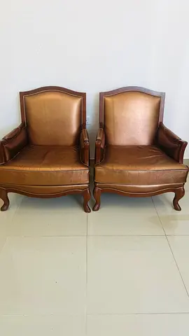BROWN LEATHER LOUIS XV STYLE FRENCH BERGERE ARMCHAIRS