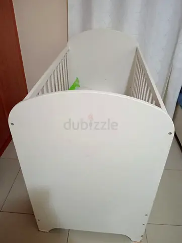 Used Elegant White Baby Crib for Sale