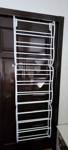 Hanging shoe shelf