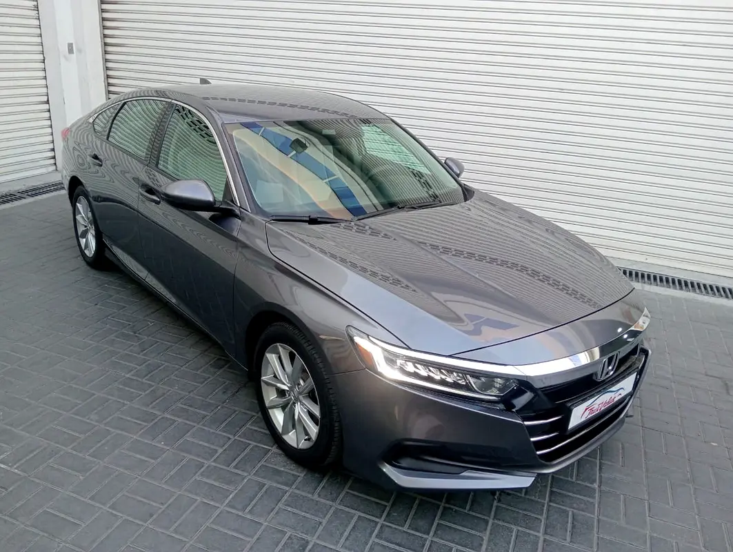 Honda Accord 2022 — photo 1 of 10