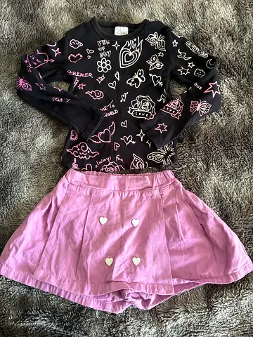 Used Cute Matching Set for Kids - Long Sleeve Top and Skirt