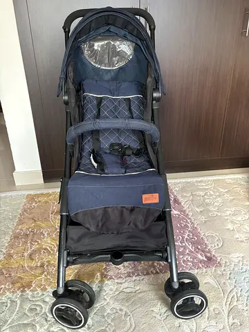 Compact and Stylish Stroller - airline approved