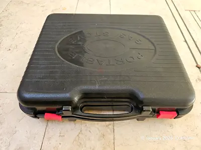 Portable stove with one gas cylinder