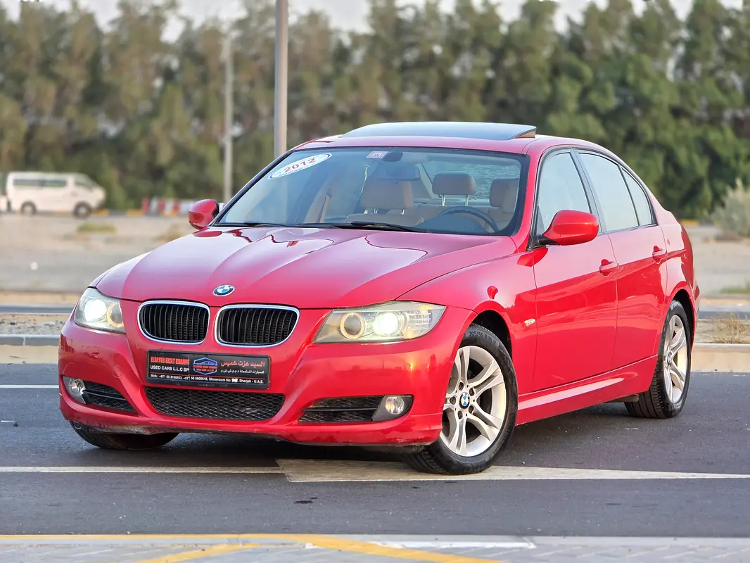 BMW 3-Series 2012 — photo 1 of 15