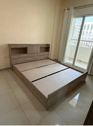 King bed with mattress