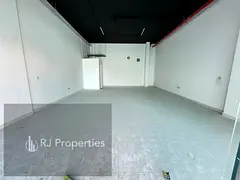 Bright Location Corner Shop Spacious Luxury Huje Good Business Purpose