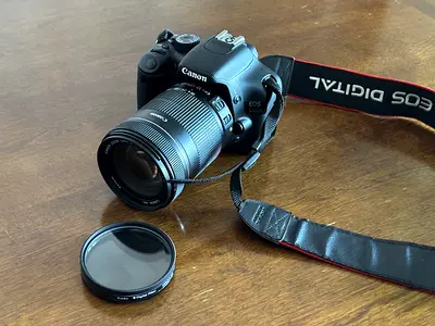 Canon EOS 550D DSLR Camera with Lens and UV/Polarising Filter