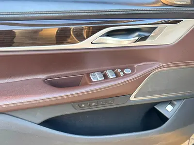 BMW 7 Series 730i, миниатюра 12