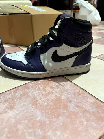 Nike Air Jordan 1 Retro High OG - Iconic Style