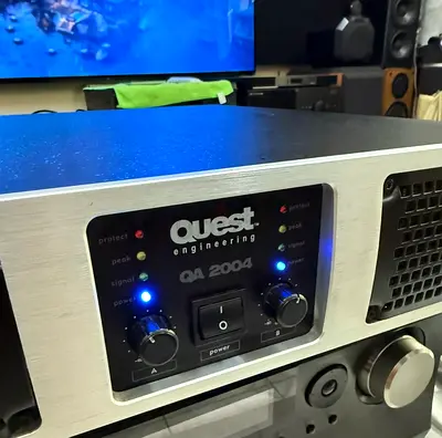 Quest QA2004 Stereo Power Amp 2 x 870W @ 4 ohm