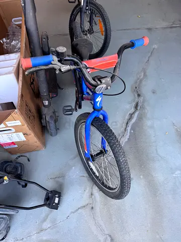 Kids 20 inch bike specialized without gears