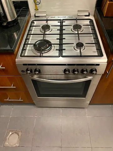 Hoover 60x60cm full gass cooking range neat and clean