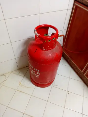 Gas cylinder available