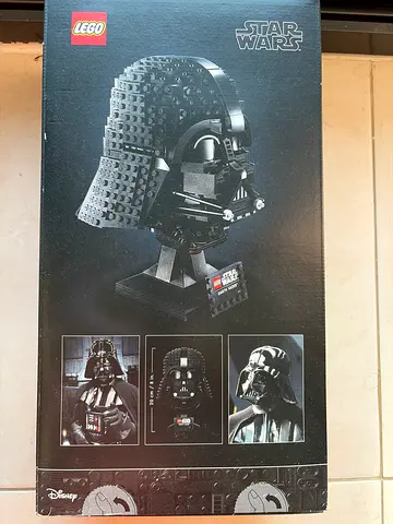LEGO Star Wars Darth Vader Helmet Set