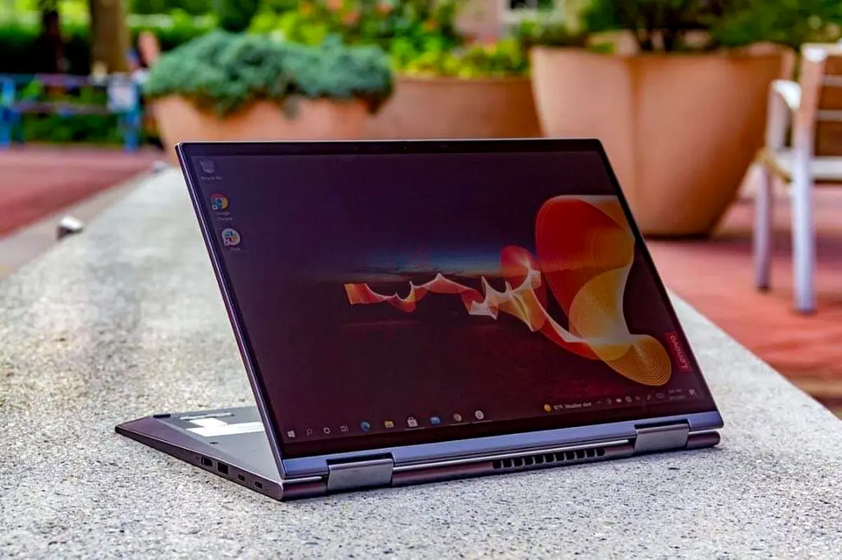 Sleek 2-in-1 Laptop for Sale - Perfect Condition