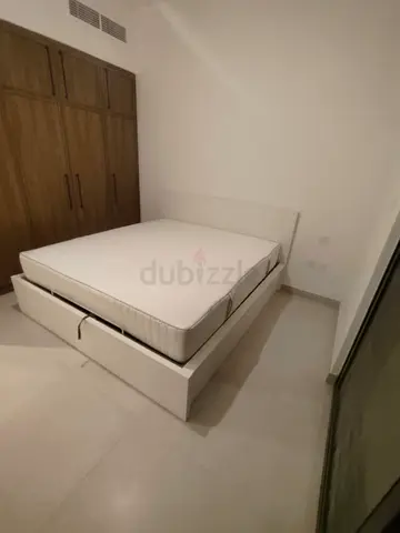 IKEA Malam Ottoman king size size 180×200cm bed with inside full storage and IKEA mattress