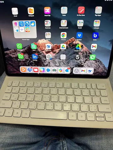 HUAWEI tablet with Keyboard - Excellent Condition