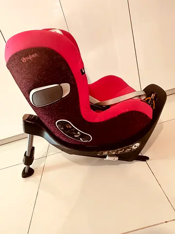 Car seat with isofix