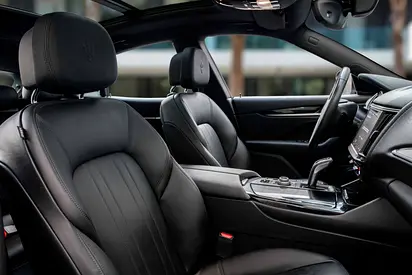 2022 Maserati LEVANTE photo 9