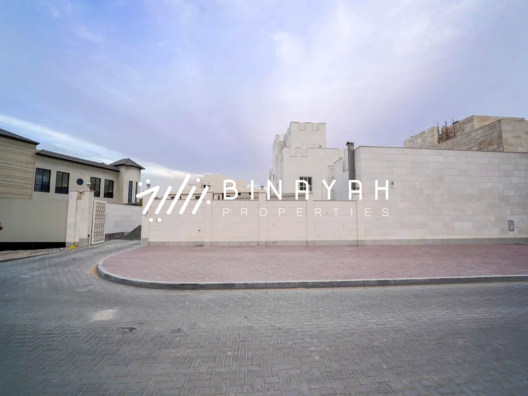 LUXURY VILLA | PRIVATE POOL | SPACIOUS LAYOUT