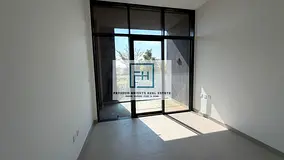 For sale 》》 3 bedrooms》》 Corner unit》》 Luxury living》》