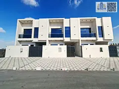 Deluxe Townhouse (Including Registration Fees) / Two Floors &amp; Roof / Freehold for All Nationalit