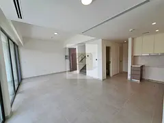 Vacant | Close To Pool And Park | Move In