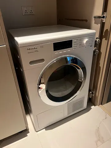 Miele T1 dryer 9kg  steam finish eco
