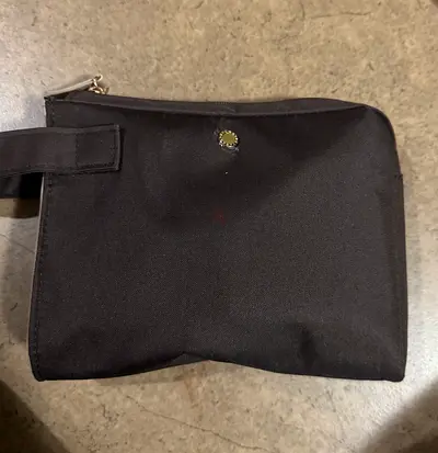 Emirates business class bvlgari bag (men)