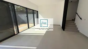 Corner unit/ 3 bedrooms( 1 master)/ for rent / Kaya,Masar