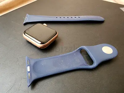 Apple Watch Series 4 (40mm) – Premium Smartwatch with Elegant Design || Cheap Price Ever